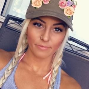 Meet your Posher, Monica